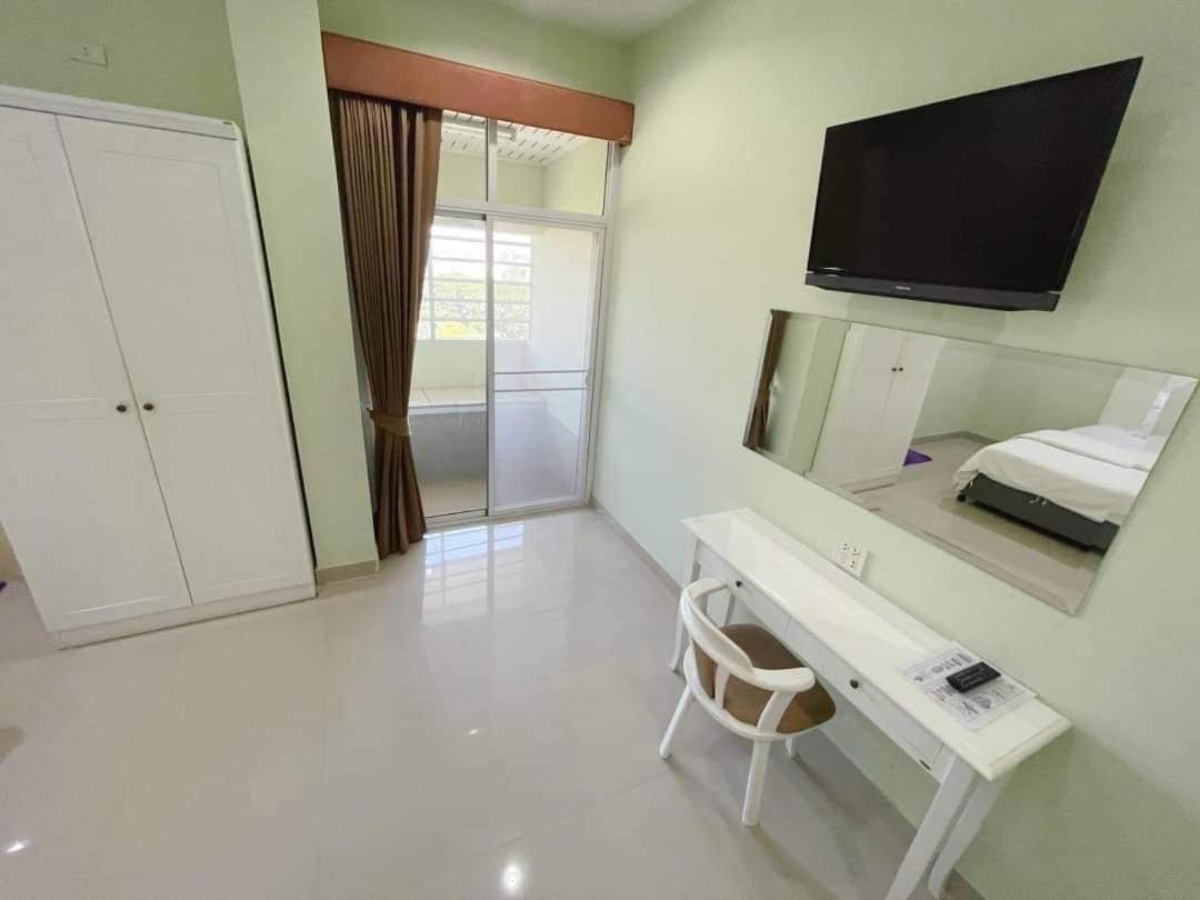 Grand Charoonrat Apartment Sara Buri Zewnętrze zdjęcie