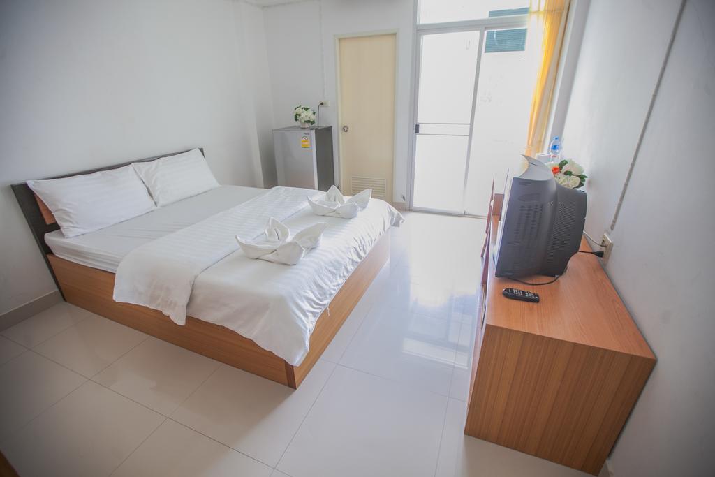 Grand Charoonrat Apartment Sara Buri Zewnętrze zdjęcie
